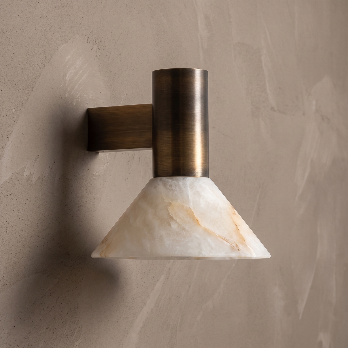 AX572 – Alabaster & Bronze Wall Sconce